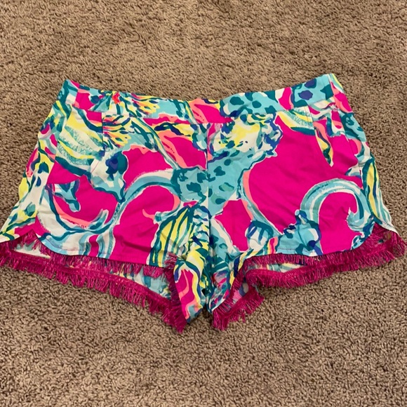 Lilly Pulitzer Pants - Lilly Pulitzer pink tassel vibrant shorts